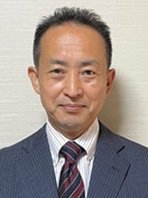 羽場 康高（はば やすたか）