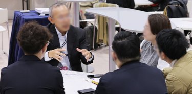 座談会のようす