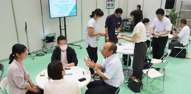 座談会のようす